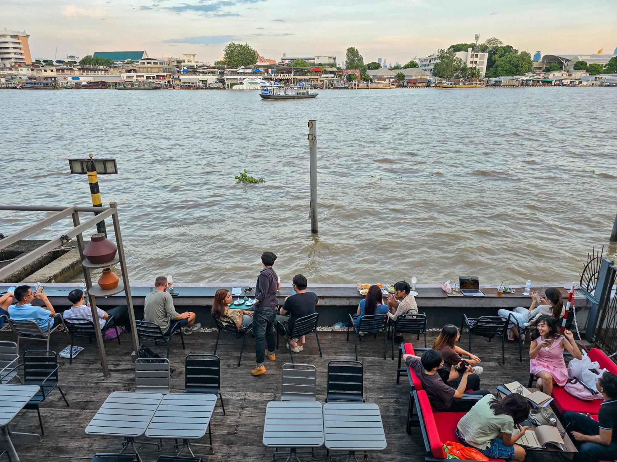 Baan Wanglang Riverside, Bangkok Exterior photo